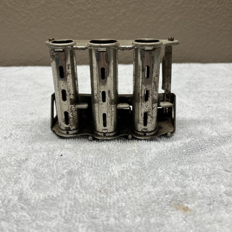 McGill 3 Barrel Coin Changer Carrier Vintage B1