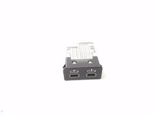 BMW 2 F45 2019 USB-Anschluss 8711938 EZE75564