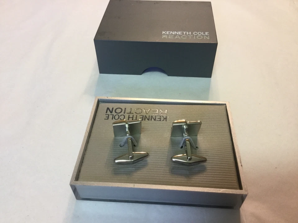 Kenneth Cole Reaction Brushed Silver Metal 4 square Cufflinks - Image 2 of 2