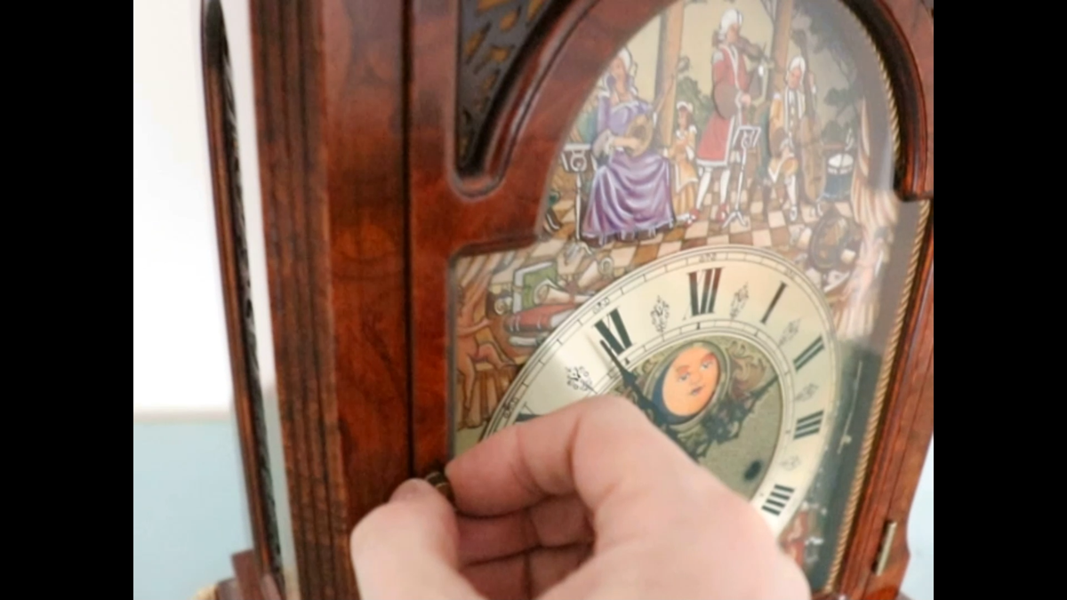 CHRISTIAAN HUYGENS Vintage Mantel Clock Triple Chimes MOVING