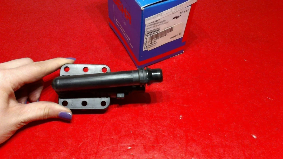 BMW Auto Trans Oil Cooler Thermostat E60 E61 E63 E64 E65 E66 BEHR/MAHLE OEM - Image 3 of 4