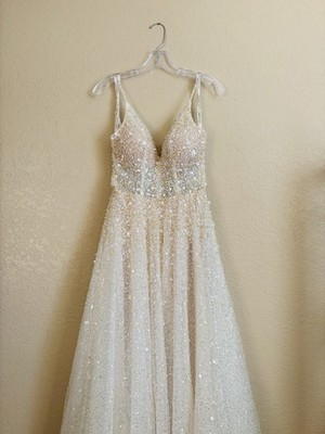Martina Liana Size 10 Ivory/Champagne Sequin Beaded V-Neck A-Line Gown