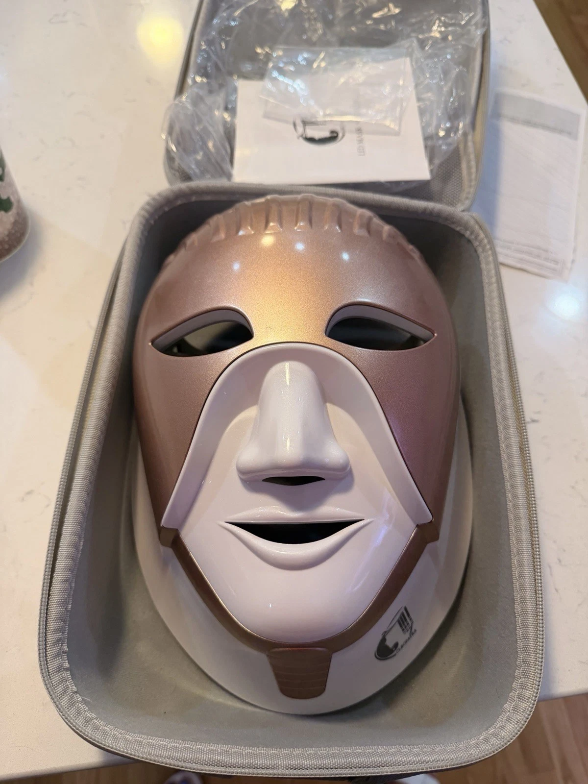 Cleopatra LED Light Therapy Face Mask – Includes Carrying Case
Opens in a new window or tab