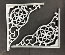2 large Cast Iron Antique Style Reproduction Shelf Brackets Garden Braces