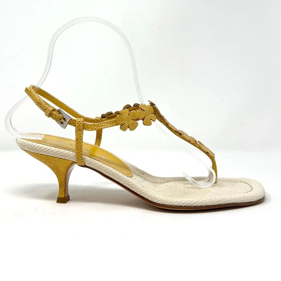Sandalias de tacón de gatito florales vintage PRADA Y2K de cuero amarillo talla 37 Foto 3 de 4
