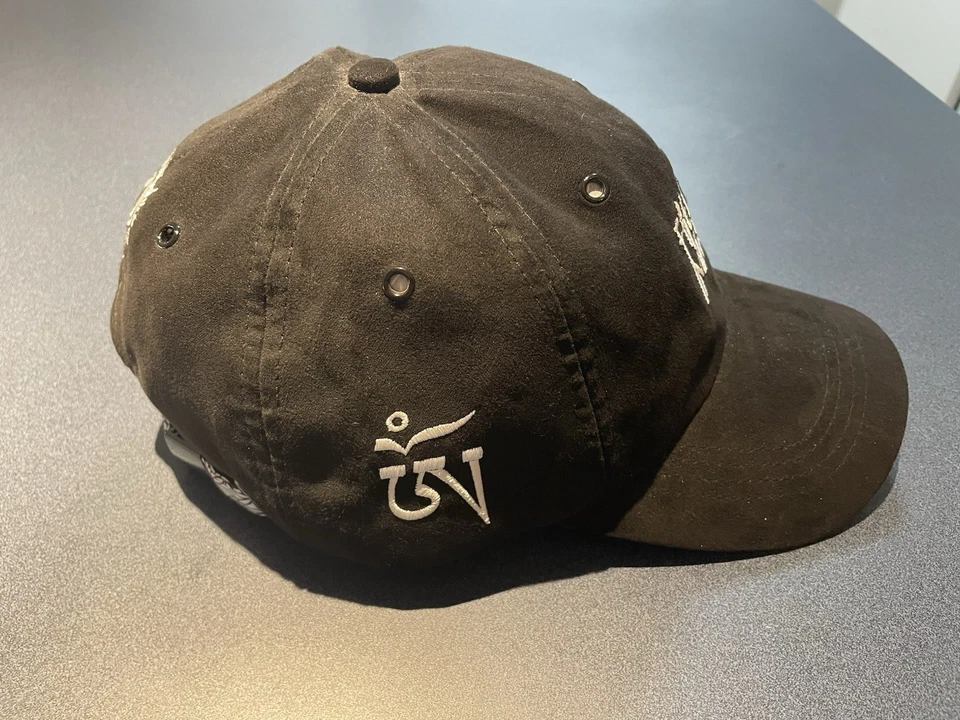 Sombrero de papá ajustable de gamuza negra con bolsillo oculto Rage Nation FREE YOUR MIND Foto 2 de 4