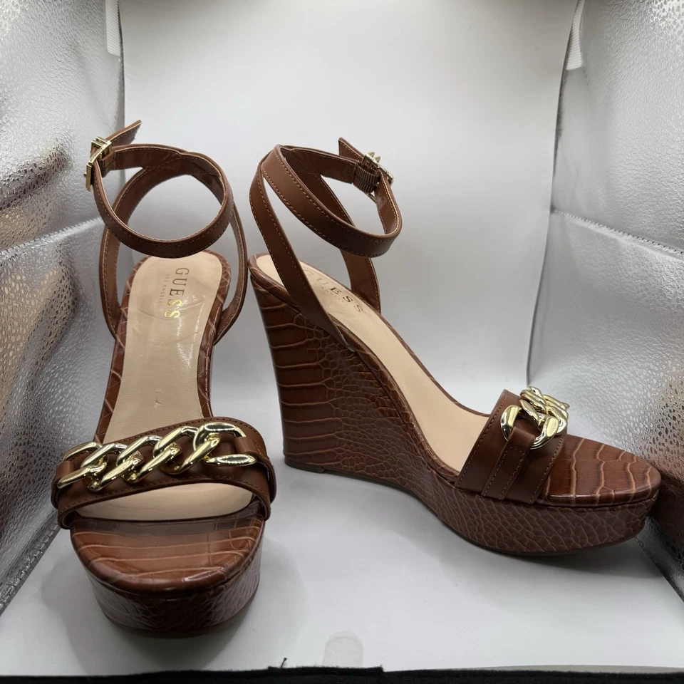 Sandalia de cuña Guess Harlee corcho para mujer talla 8,5 M plataforma con tiras de cuero marrón Foto 2 de 4