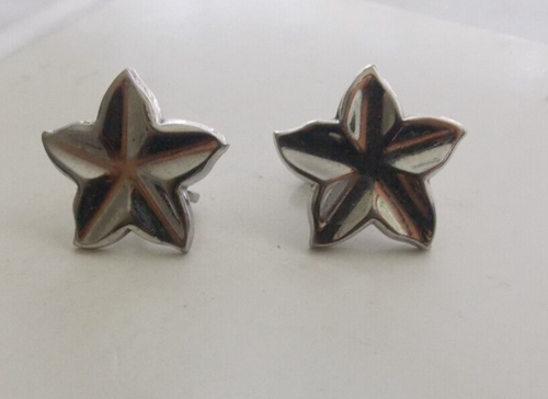 Maxamm 5th Ave. Signed Silver Tone Star Screw On Earrings #O61 - Imagen 3 de 6