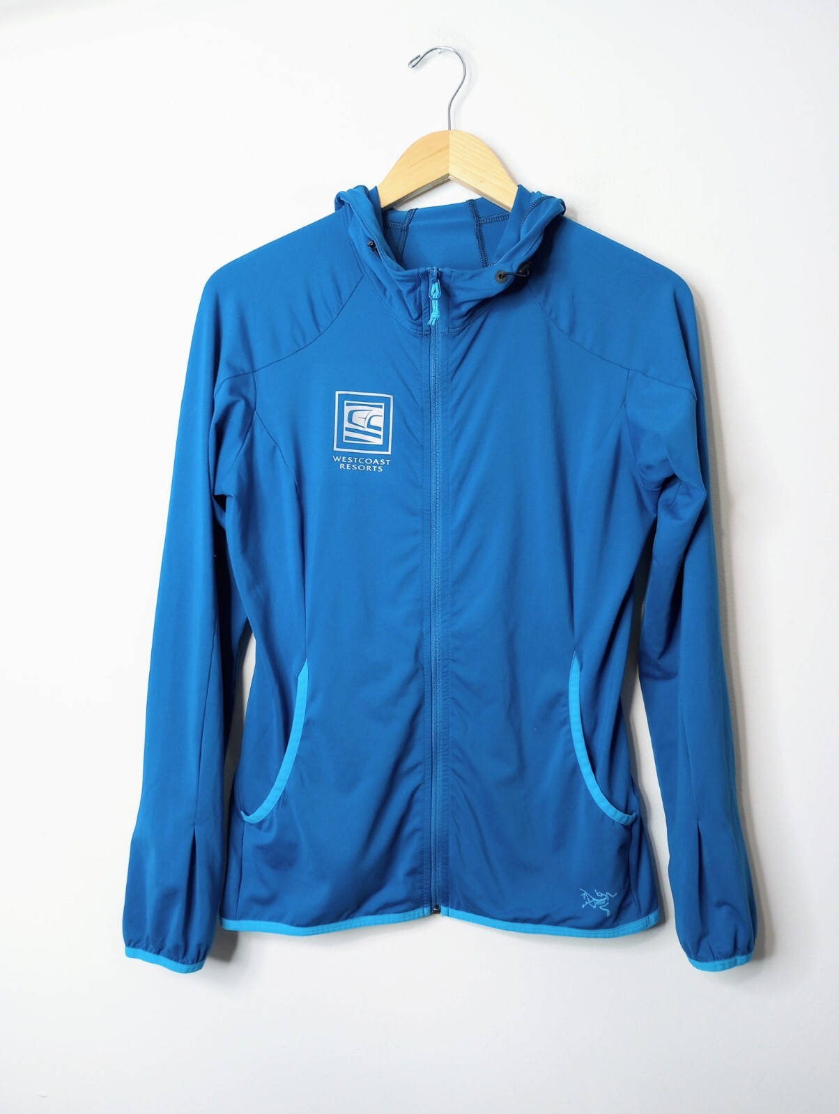 Arc'teryx Soltera Giacca Leggera Elasticizzata con Cappuccio Blu Teal Resort Logo Medium