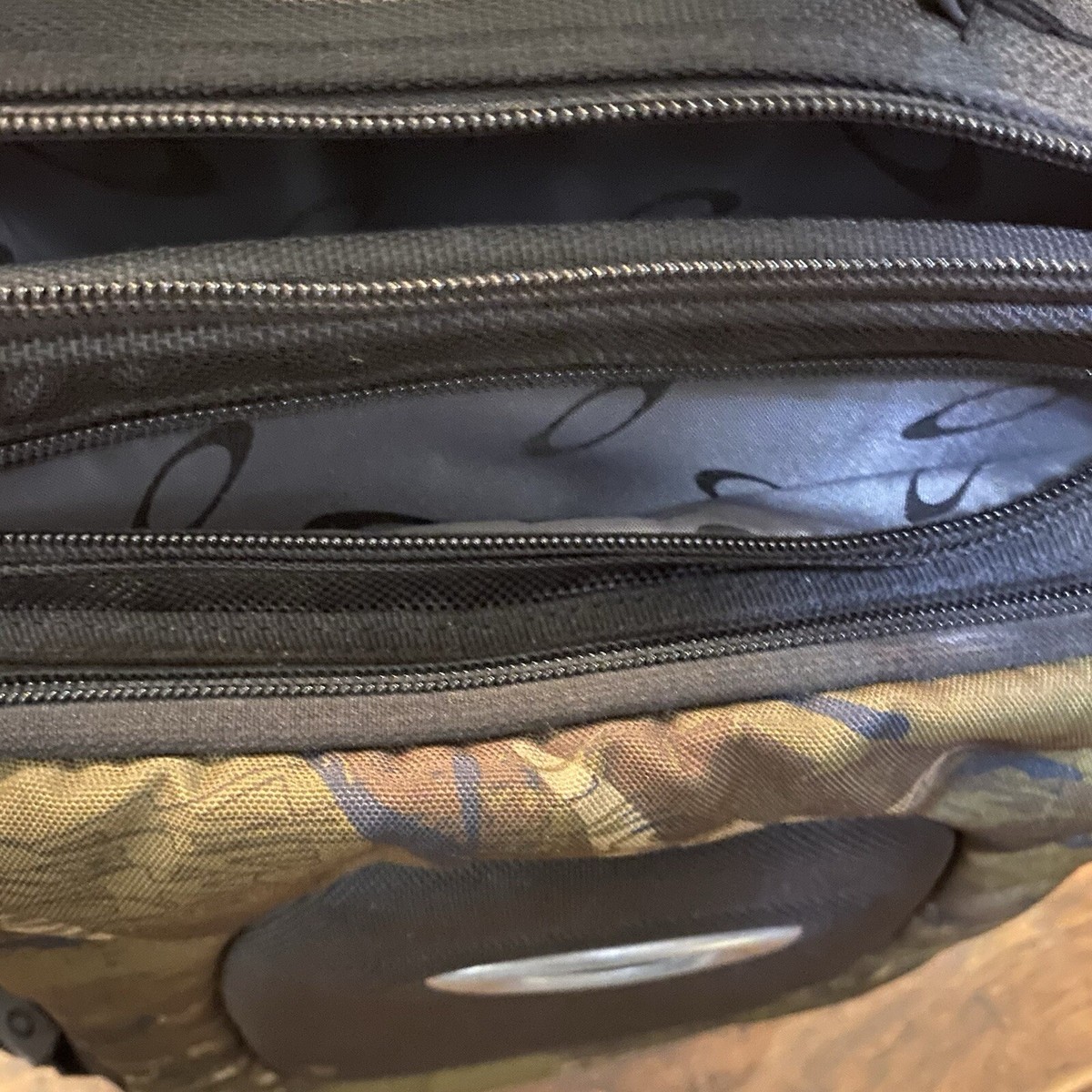 Vintage Y2K Camo Oakley Laptop Messenger Sling Bag | eBay Vintage Y2K Camo Oakley Laptop Messenger Sling Bag | eBay