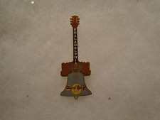 Hard rock Cafe pin Philadelphia Liberty Bell Guitar 2003