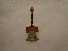 Hard rock Cafe pin Philadelphia Liberty Bell Guitar 2003