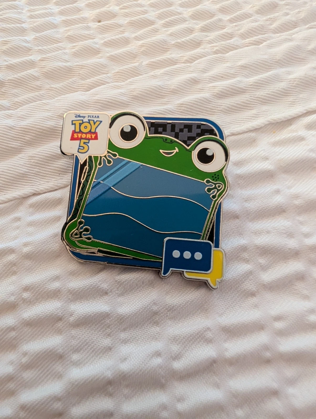 Toy Story 5 Disney Mystery Pin - Lilypad