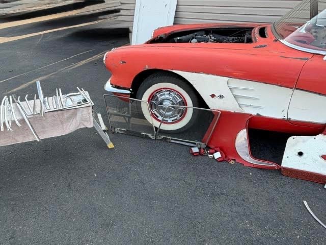 1960 Red Chevrolet Corvette   | C1 Corvette Photo 7