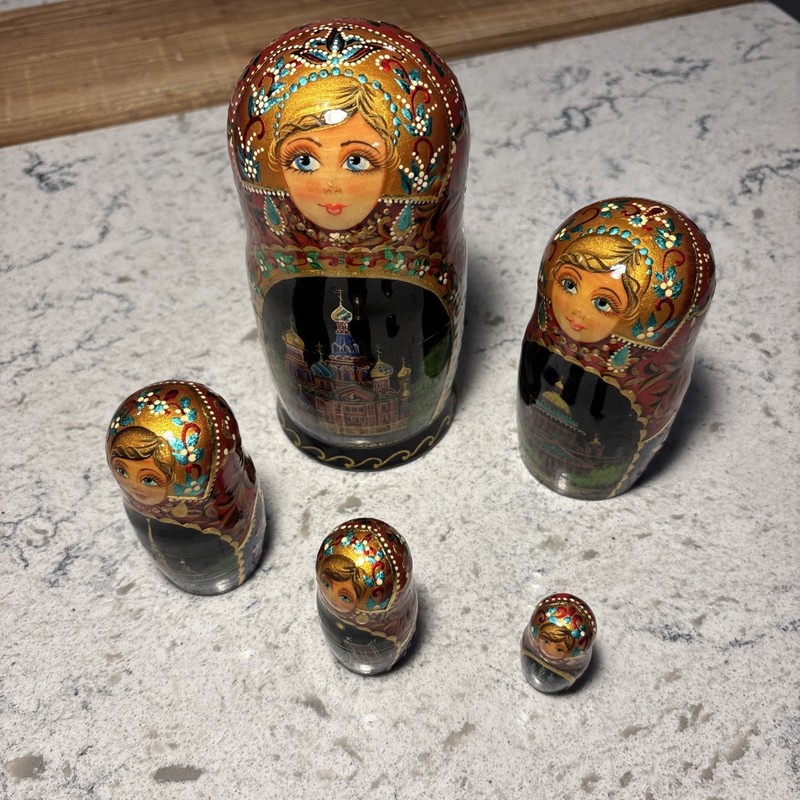 Matryoshka Doll 5u Russia Vintage Detail City