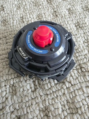 ベイブレードゼウス　A−129 Takara Tomy Beyblade Zeus A-129 RARE G-Revolution BEGA With Winder