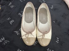 Womens Russell And Bromley Cream Leather Flat Pumps Size 6