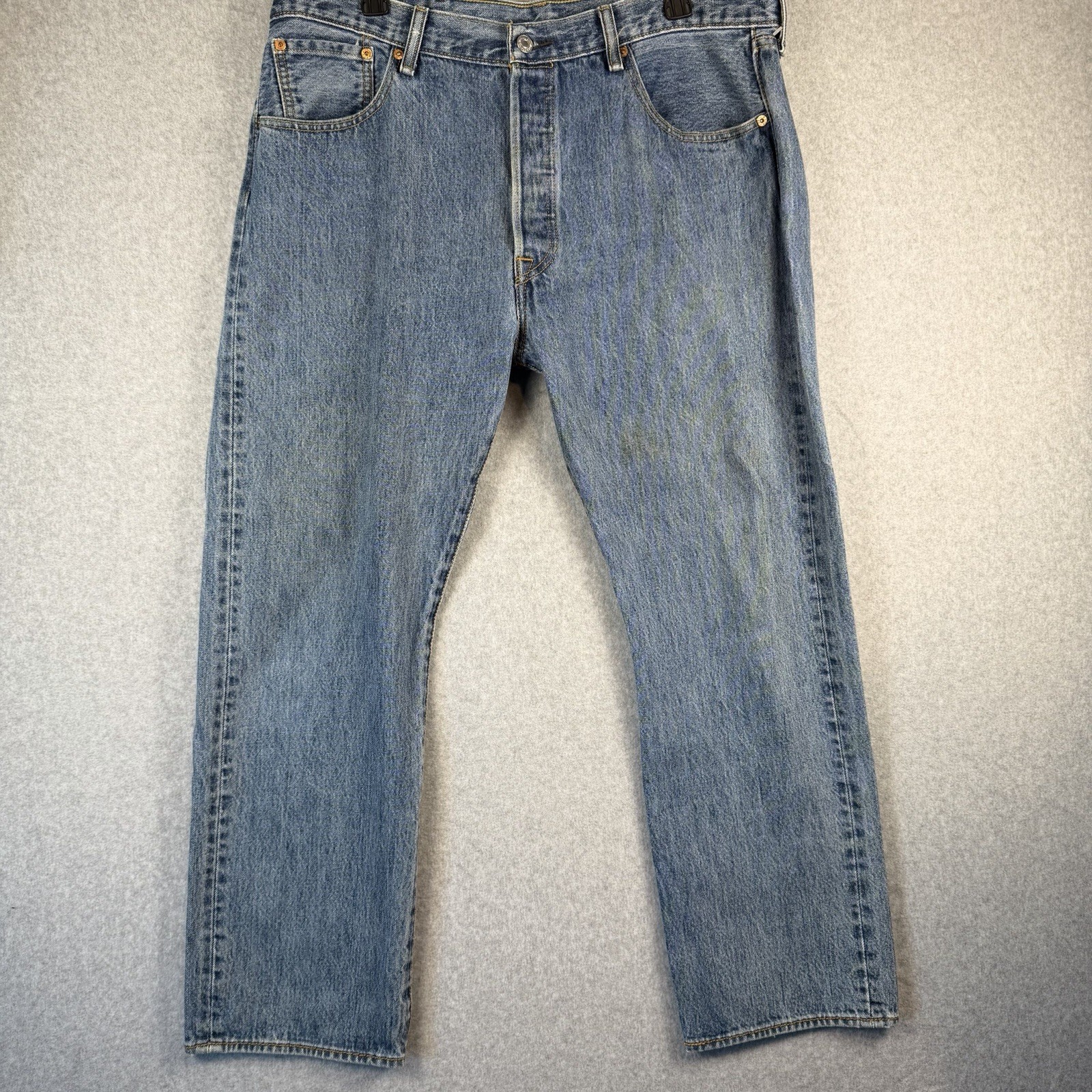 Levi's 501 Straight Leg Regular Fit Mid Rise Button Fly 5-Pocket Size 38x29 90’s