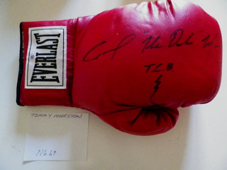 TOMMY "THE DUKE" MORRISON BOXER AUTHENTIC AUTOGRAPHED EVERLAST BOXING GLOVE