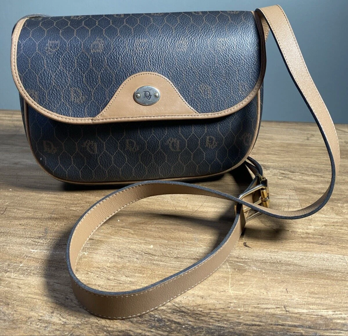 Sac bandoulière Christian Dior vintage marron nid d'abeille monogramme toile enduite