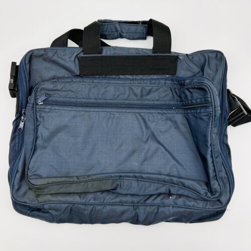 Sac de sport bleu avec poches multiples. Le sac a quelques taches mais toujours utile - Photo 1/13
