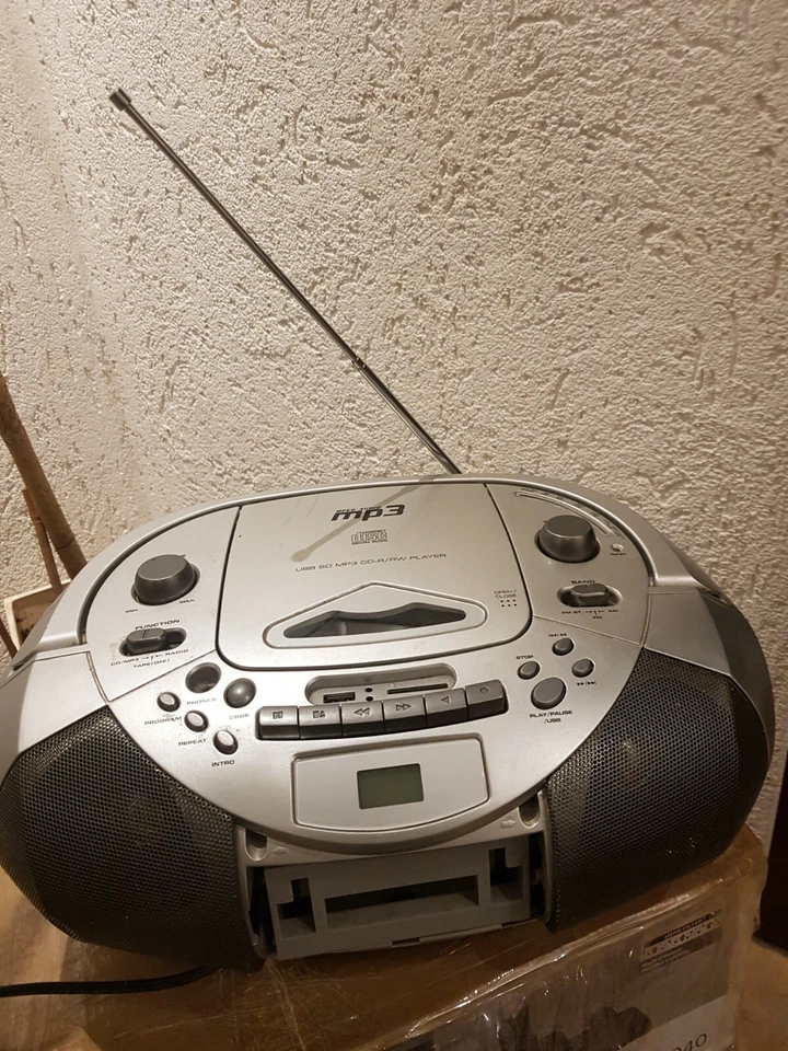 CD-Radio Player mit Kassette + USB /CD-Player defekt ! - Bild 2 von 4