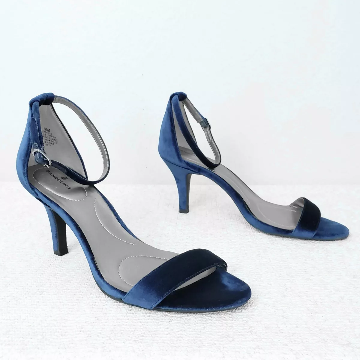 BANDOLINO Madia Open Toe Pump Ankle Strap Blue Velvet Sandals Size