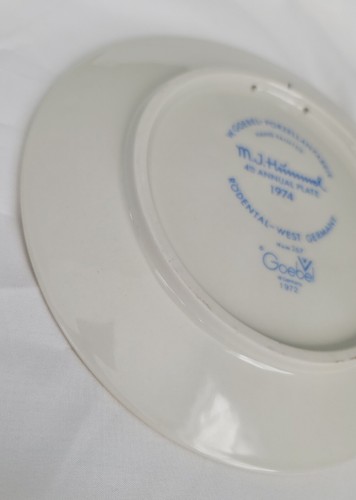 Goebel MJ Hummel 1974 "Girl with Geese" 4th Annual Plate - Hum 267 Vintage - Picture 7 of 14