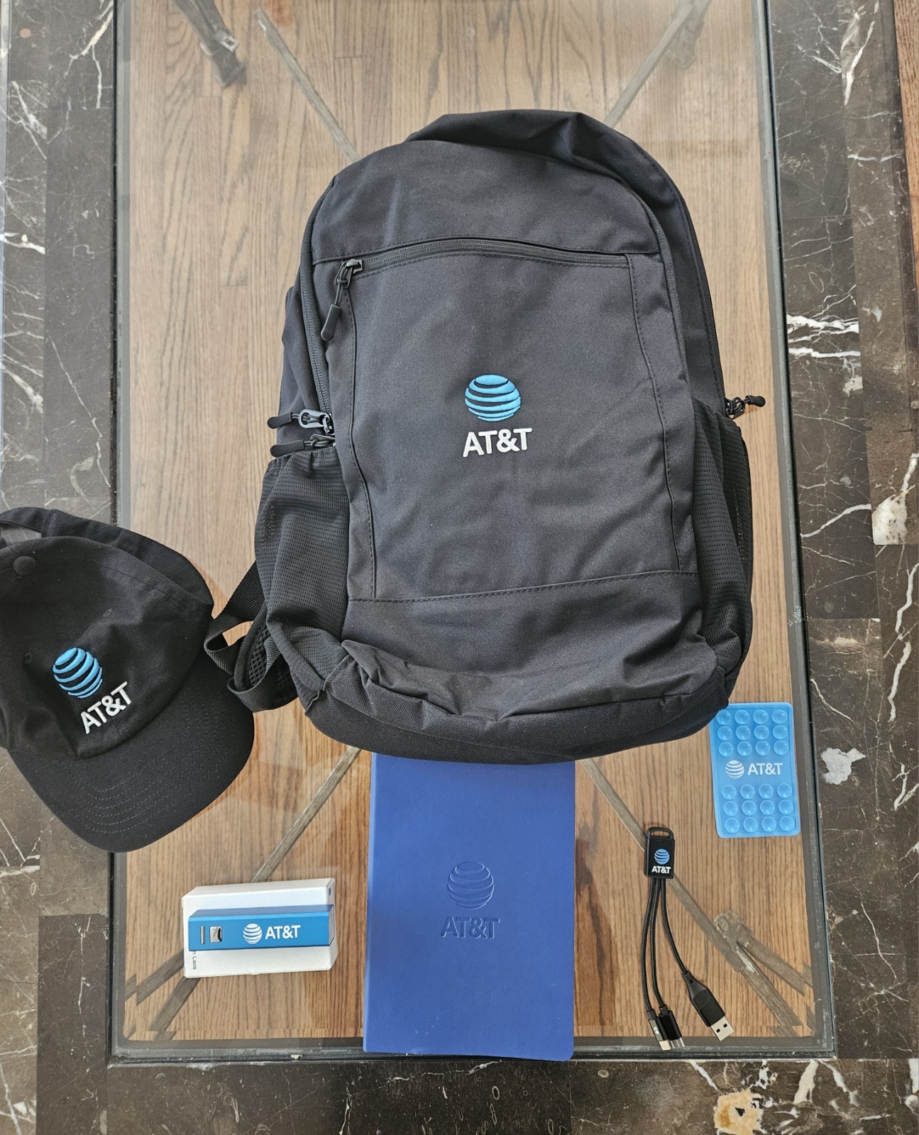 Designed For Laptops And Comes With 8 Accessories