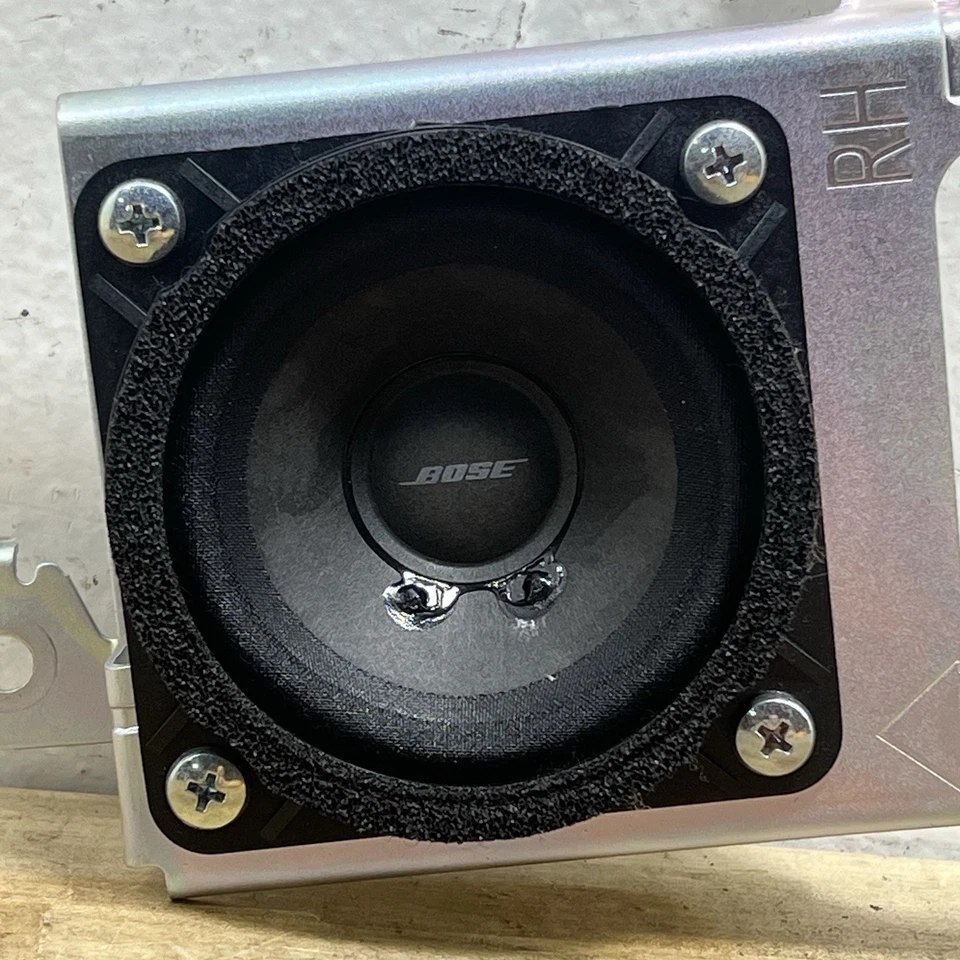Altavoz Bose audio puerta lateral derecha del pasajero Infiniti QX56 QX80 2011-2017 Foto 2 de 4