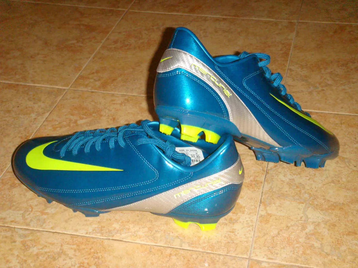 New nike top shoes football