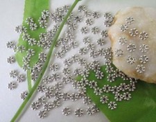 2000pcs Tibetan Silver Daisy Spacers Beads 4mm Jewelry Making
