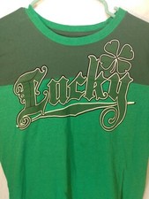 Camiseta Lucky Lg 20" X 28" SS Verde Día de Santa Patty 100% Algodón (k k)
