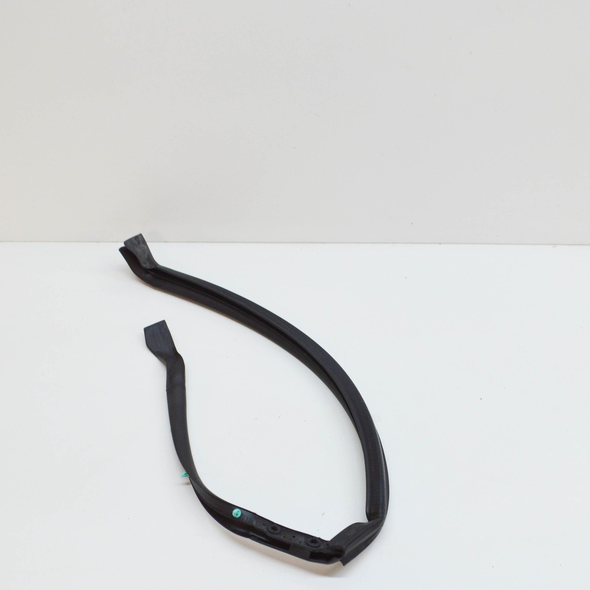 FORD EDGE MK2 Rear Left Door Weatherstrip 2330903 FT4B-R28125-AM 