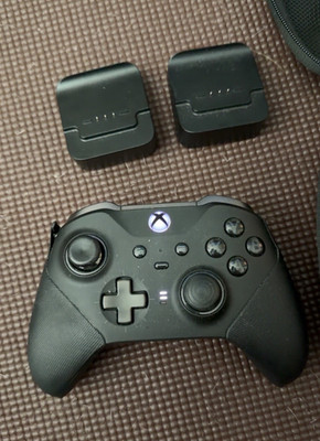Microsoft Xbox Elite Series 2 Wireless Controller Black w/Case, 2 charging block