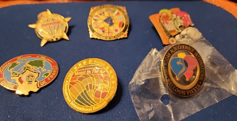  AIBF "OFFICIAL  MIXED " hot air balloon pin lot. S/H COMB!