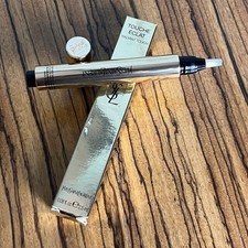 YSL Touche  clat Radiant Touch Illuminator  Corrector 2 Luminous Ivory 2.5ml
