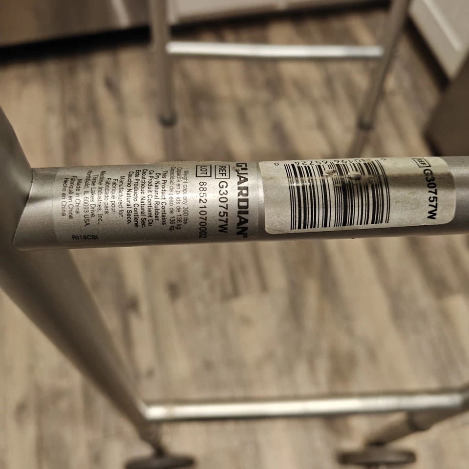 Andador médico ligero con ruedas - Ayuda a la movilidad plegable ajustable Foto 3 de 4