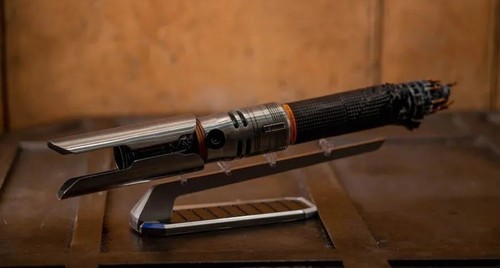 DISNEY PARKS STAR WARS GALAXY’S EDGE CAL KESTIS LEGACY LIGHTSABER HILT BRAND NEW - Picture 1 of 3