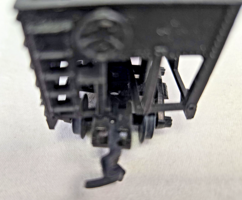 HO Scale "Reading RR" RDF 80324 Hopper Car 4 1/4" Long Excellent Condition - Picture 4 of 14