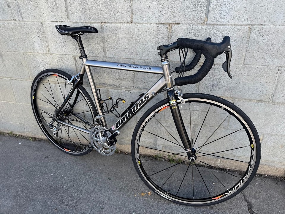 Douglas Precision Plus Road Bike user reviews : 3.8 out of 5 - 6 reviews
