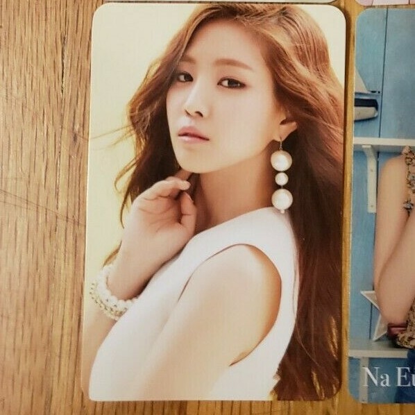 APINK JAPAN NAEUN OFFICIAL PHOTOCARD/PIN [NONONO/MR.CHU/LUV/MOTTO