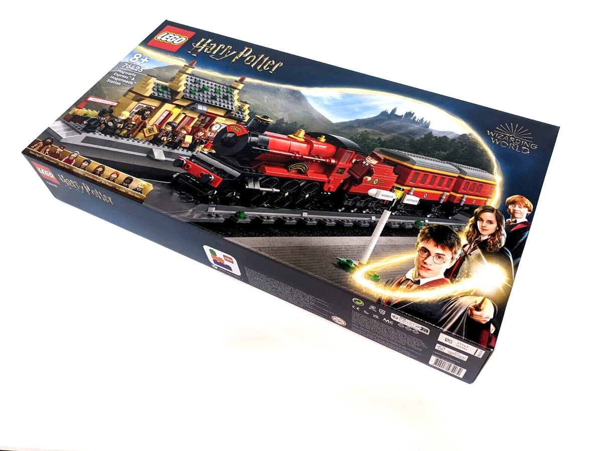 LEGO Harry Potter Hogwarts Express & Hogsmeade Station (76423