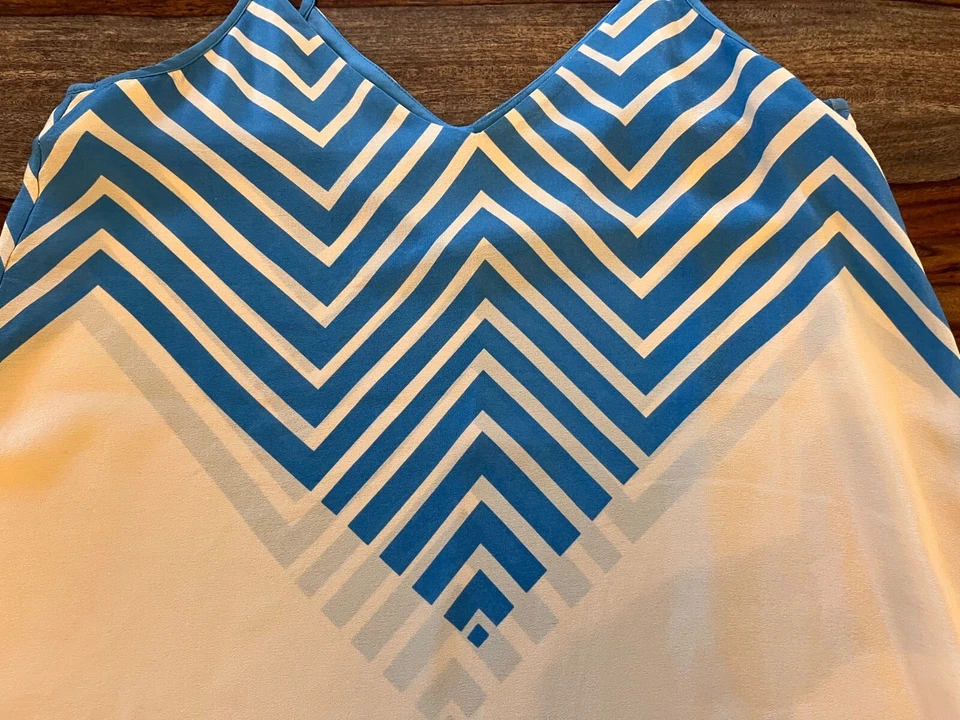 BLUSA CAMI TANQUE 100% SEDA CONEXIÓN FRANCESA TOP-Talla 4 (Pequeño) Foto 2 de 4