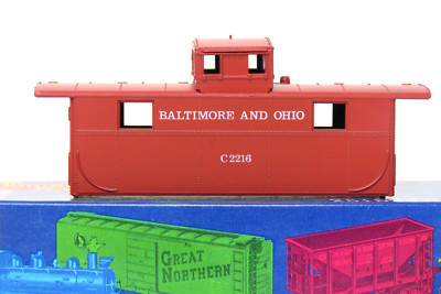ROUNDHOUSE 3475 HO CABOOSE BALTIMORE & OHIO  KIT  '' MISSING UNDERFRAME '' L-1449