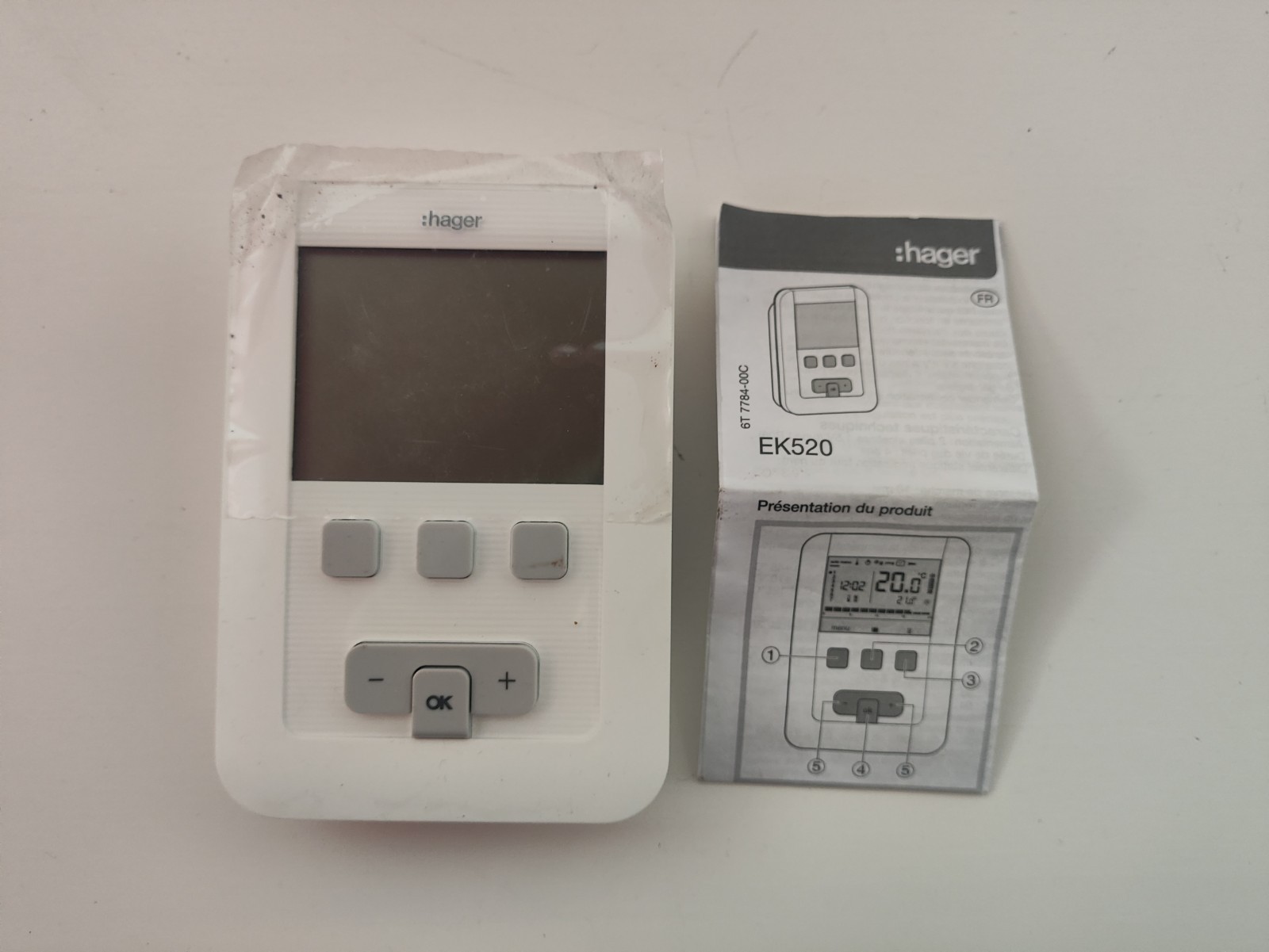Thermostat d'ambiance Hager EK520 programmable digital 2 fils à piles blanc