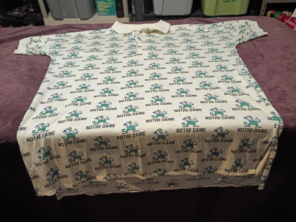 Vintage Notre Dame Fighting Irish Sleep Shirt All Over Print Size XL 80s 90s - Image 3 of 4