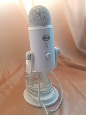 Blue Yeti USB Mikrofon Weiß