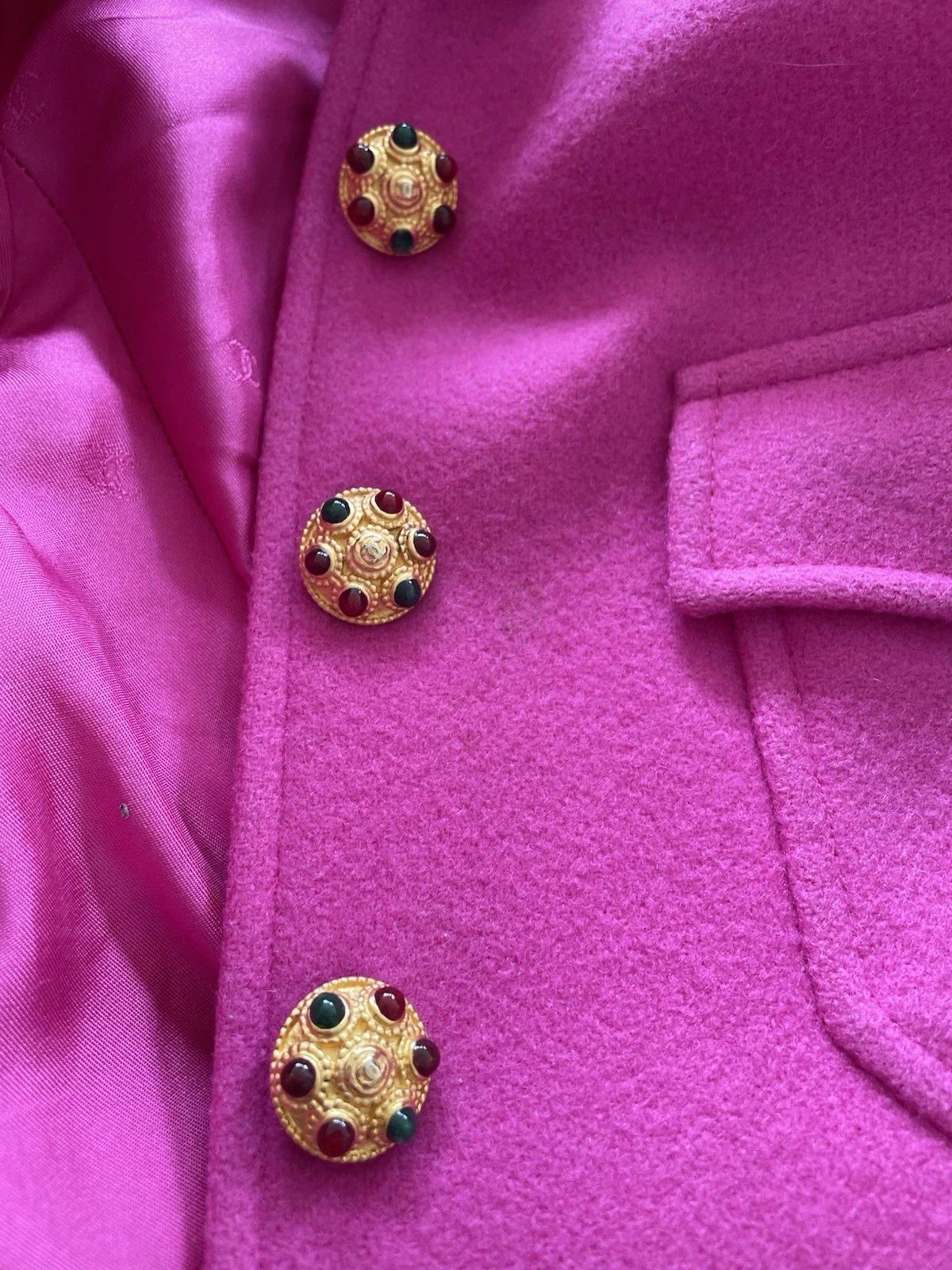 Blazer Chanel con bottoni Gripoix 38