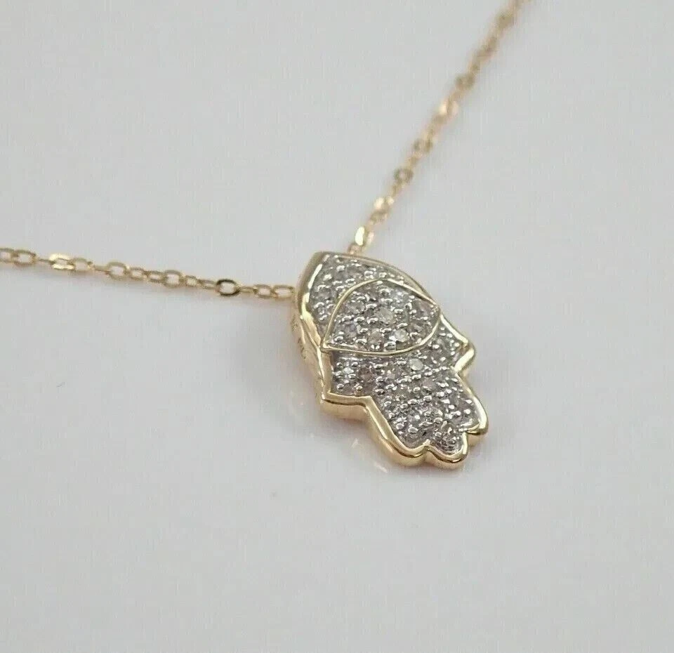 Colgante de mano Hamsa de diamantes de corte redondo de 1,00 quilates enchapado en oro amarillo de 14 quilates Foto 2 de 4